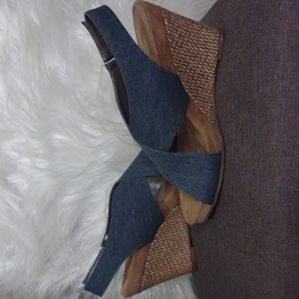 Comfy Fabric Aerosole Wedges